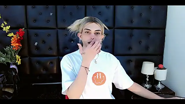 Daniela Pink  online show from February 2026 07:01:01 PM