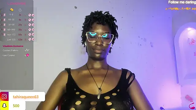 Snapshot of Tahira_21_ chatting on January 2025 06:49:01 PM Tahira 21 online show from January 2025 06:49:01 PM