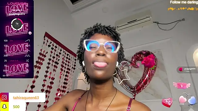 Snapshot of Tahira_21_ chatting on February 2025 10:21:02 PM Tahira 21 online show from February 2025 10:21:02 PM