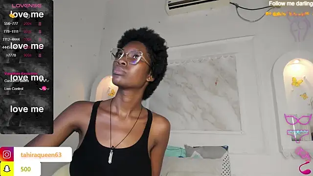 Snapshot of Tahira_21_ chatting on February 2025 07:14:01 PM Tahira 21 online show from February 2025 07:14:01 PM