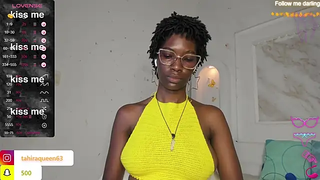 Snapshot of Tahira_21_ chatting on March 2025 11:12:01 PM Tahira 21 online show from March 2025 11:12:01 PM