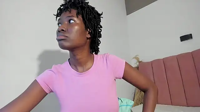 Snapshot of Tahira_21_ chatting on November 2025 07:04:02 PM Tahira 21 online show from November 2025 07:04:02 PM