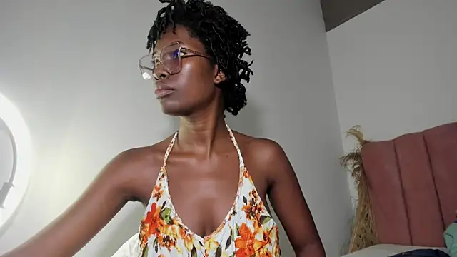 Snapshot of Tahira_21_ chatting on December 2025 07:08:02 PM Tahira 21 online show from December 2025 07:08:02 PM