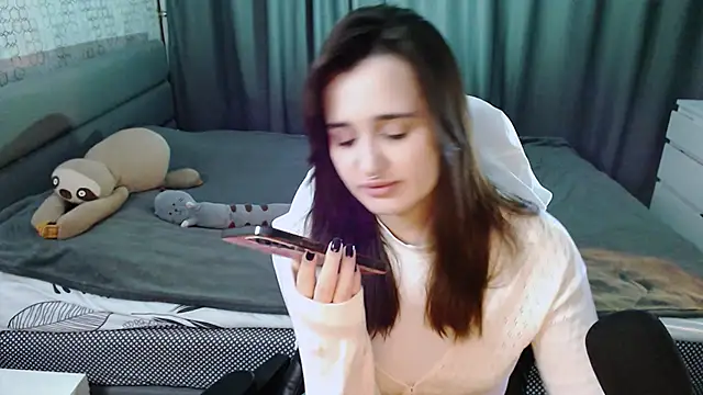 KiraYammy online show from March 2025 09:45:01 PM