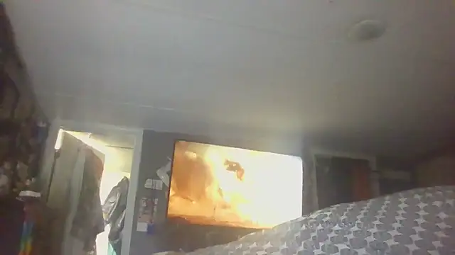 Snapshot of MagicAdmiralty5 chatting on November 2025 01:33:01 AM MagicAdmiralty5 online show from November 2025 01:33:01 AM