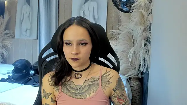 AnnyThompson  online show from March 2026 10:10:02 PM