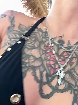 Snapshot of BabeRainbow chatting on January 2025 09:06:02 AM BabeRainbow online show from January 2025 09:06:02 AM