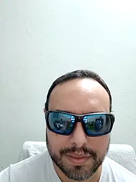Snapshot of ElSunEagle chatting on May 2026 02:38:01 AM ElSunEagle online show from May 2026 02:38:01 AM