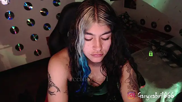 Snapshot of abril666 chatting on February 2025 01:34:01 AM abril666 online show from February 2025 01:34:01 AM