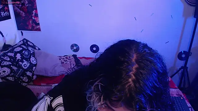 Snapshot of abril666 chatting on October 2025 06:21:01 PM abril666 online show from October 2025 06:21:01 PM