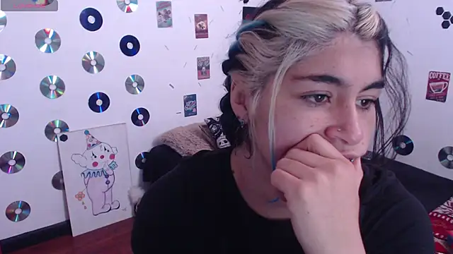 Snapshot of abril666 chatting on December 2025 03:17:02 PM abril666 online show from December 2025 03:17:02 PM