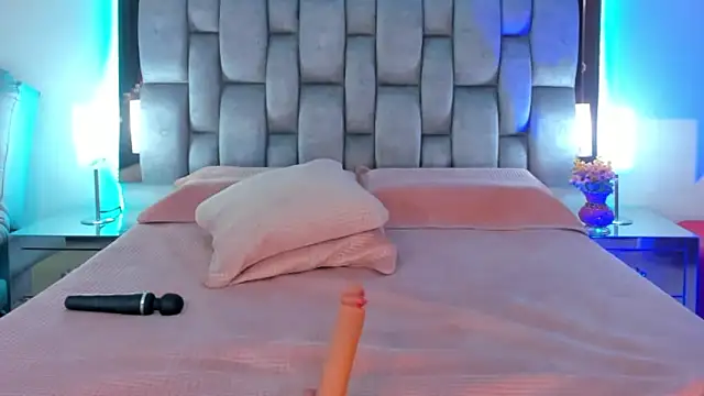 Snapshot of Abbye_blue01 chatting on January 2025 04:36:02 AM Abbye blue01 online show from January 2025 04:36:02 AM