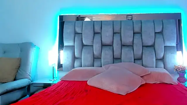 Snapshot of Abbye_blue01 chatting on February 2025 04:47:01 AM Abbye blue01 online show from February 2025 04:47:01 AM