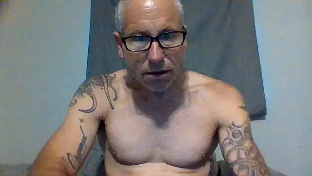 Pcsammy73 online show from April 2026 08:57:02 PM