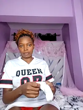 Pretty-queen123 online show from September 2025 02:35:02 AM