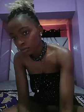 Pretty-queen123 online show from February 2026 09:45:01 AM