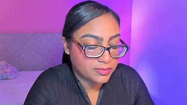 BlakmillerrGilson online show from November 2025 07:46:02 PM