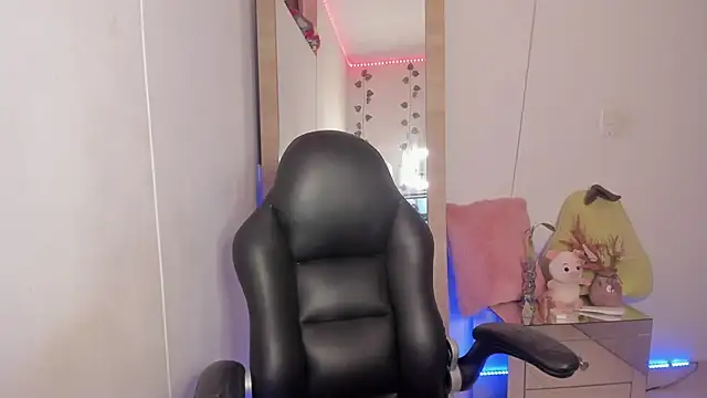 hellensexy online show from January 2025 12:18:01 AM