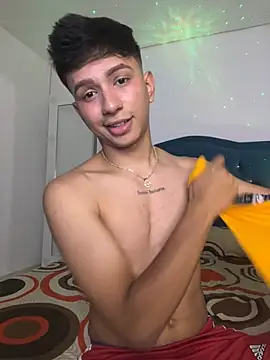 Snapshot of Leonarrrd_01 chatting on December 2024 02:52:01 AM Leonarrrd 01 online show from December 2024 02:52:01 AM