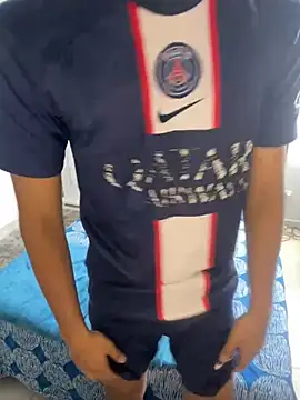 Snapshot of Leonarrrd_01 chatting on January 2025 05:15:01 PM Leonarrrd 01 online show from January 2025 05:15:01 PM