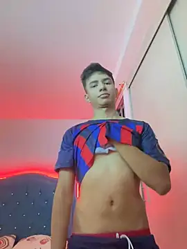 Snapshot of Leonarrrd_01 chatting on January 2025 12:33:01 AM Leonarrrd 01 online show from January 2025 12:33:01 AM