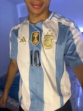 Snapshot of Leonarrrd_01 chatting on February 2025 04:17:02 AM Leonarrrd 01 online show from February 2025 04:17:02 AM