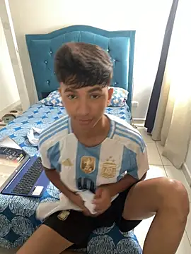 Snapshot of Leonarrrd_01 chatting on March 2025 04:55:02 PM Leonarrrd 01 online show from March 2025 04:55:02 PM