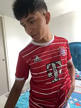 Snapshot of Leonarrrd_01 chatting on March 2025 07:40:01 PM Leonarrrd 01 online show from March 2025 07:40:01 PM