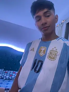 Snapshot of Leonarrrd_01 chatting on March 2025 11:25:01 PM Leonarrrd 01 online show from March 2025 11:25:01 PM