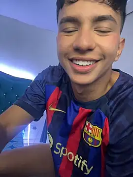 Snapshot of Leonarrrd_01 chatting on March 2025 02:37:02 AM Leonarrrd 01 online show from March 2025 02:37:02 AM