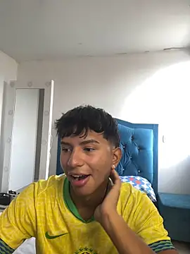 Snapshot of Leonarrrd_01 chatting on September 2025 08:36:02 PM Leonarrrd 01 online show from September 2025 08:36:02 PM