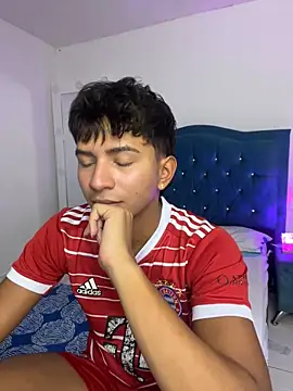 Snapshot of Leonarrrd_01 chatting on October 2025 12:31:01 AM Leonarrrd 01 online show from October 2025 12:31:01 AM