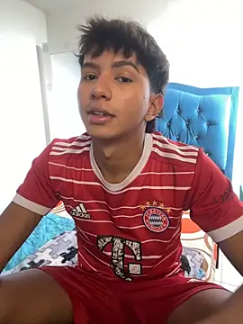 Snapshot of Leonarrrd_01 chatting on October 2025 08:09:01 PM Leonarrrd 01 online show from October 2025 08:09:01 PM