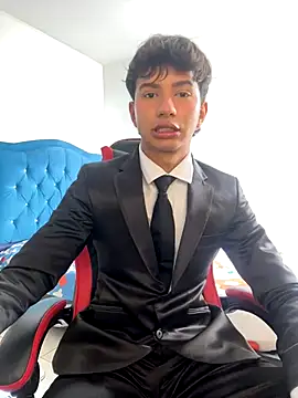 Snapshot of Leonarrrd_01 chatting on November 2025 05:02:01 PM Leonarrrd 01 online show from November 2025 05:02:01 PM