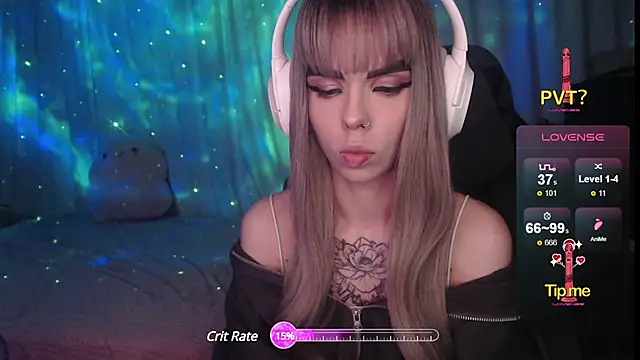 Snapshot of Kerry_Kirk chatting on December 2024 09:37:02 PM Kerry Kirk online show from December 2024 09:37:02 PM