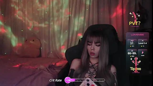 Snapshot of Kerry_Kirk chatting on December 2024 07:53:02 PM Kerry Kirk online show from December 2024 07:53:02 PM