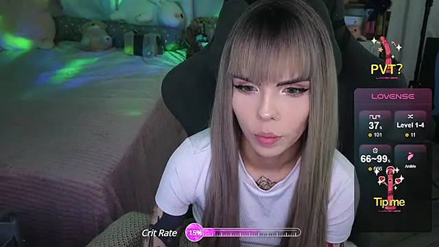 Snapshot of Kerry_Kirk chatting on February 2025 07:42:01 PM Kerry Kirk online show from February 2025 07:42:01 PM