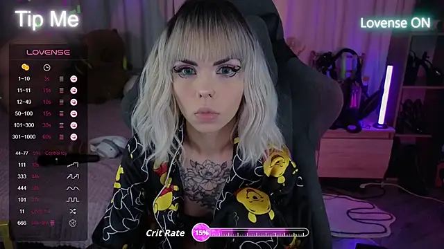 Snapshot of Kerry_Kirk chatting on September 2025 11:10:01 PM Kerry Kirk online show from September 2025 11:10:01 PM