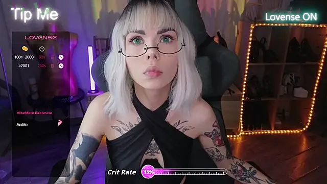 Snapshot of Kerry_Kirk chatting on October 2025 08:31:01 PM Kerry Kirk online show from October 2025 08:31:01 PM