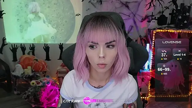 Snapshot of Kerry_Kirk chatting on November 2025 08:55:01 PM Kerry Kirk online show from November 2025 08:55:01 PM