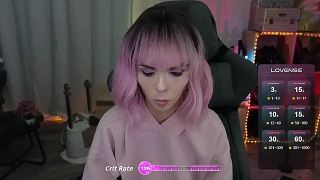 Snapshot of Kerry_Kirk chatting on November 2025 09:03:01 PM Kerry Kirk online show from November 2025 09:03:01 PM