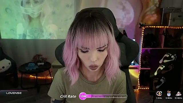 Snapshot of Kerry_Kirk chatting on November 2025 06:41:04 PM Kerry Kirk online show from November 2025 06:41:04 PM