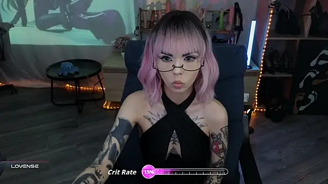 Snapshot of Kerry_Kirk chatting on November 2025 06:20:01 PM Kerry Kirk online show from November 2025 06:20:01 PM