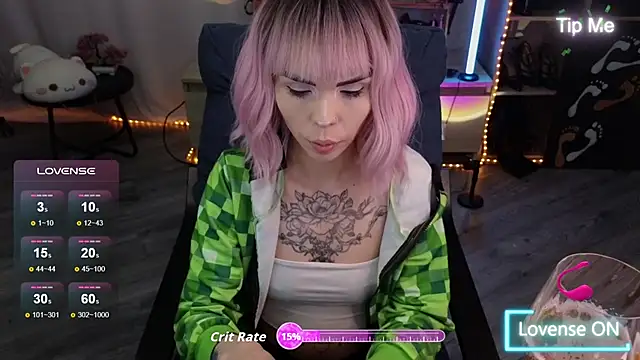 Snapshot of Kerry_Kirk chatting on November 2025 08:19:02 PM Kerry Kirk online show from November 2025 08:19:02 PM