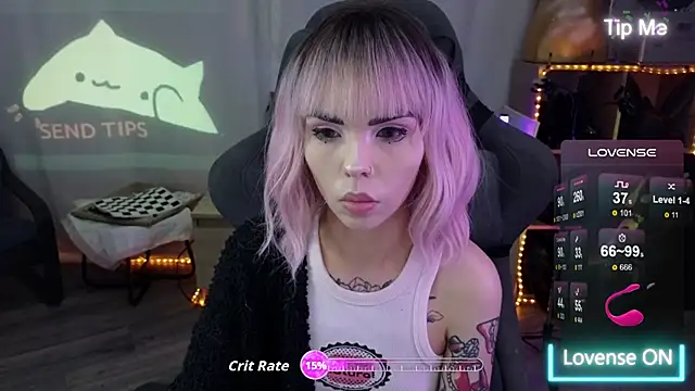 Snapshot of Kerry_Kirk chatting on November 2025 10:14:02 PM Kerry Kirk online show from November 2025 10:14:02 PM