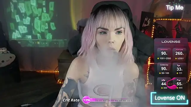 Snapshot of Kerry_Kirk chatting on December 2025 09:43:01 PM Kerry Kirk online show from December 2025 09:43:01 PM