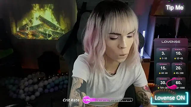 Snapshot of Kerry_Kirk chatting on December 2025 10:49:02 PM Kerry Kirk online show from December 2025 10:49:02 PM