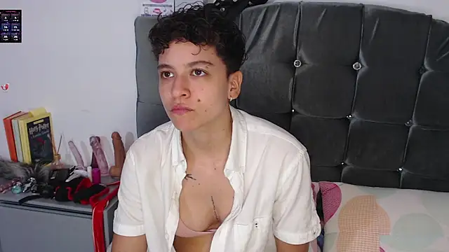 Snapshot of Antonella_Cruz02 chatting on April 2026 03:08:02 AM Antonella Cruz02 online show from April 2026 03:08:02 AM