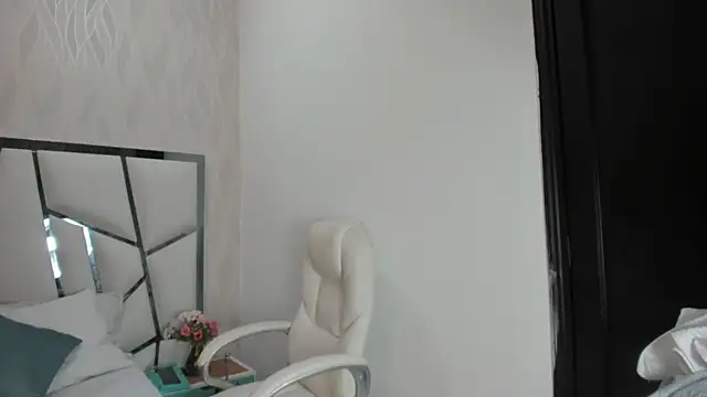 Snapshot of _aurora18_ chatting on February 2026 03:11:01 AM aurora18 online show from February 2026 03:11:01 AM