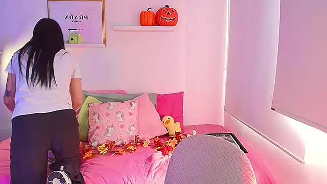 lilyy evanss online show from October 2025 09:10:02 PM